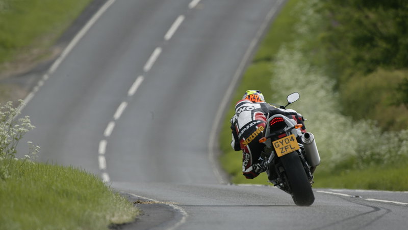 How to corner on a motorcycle